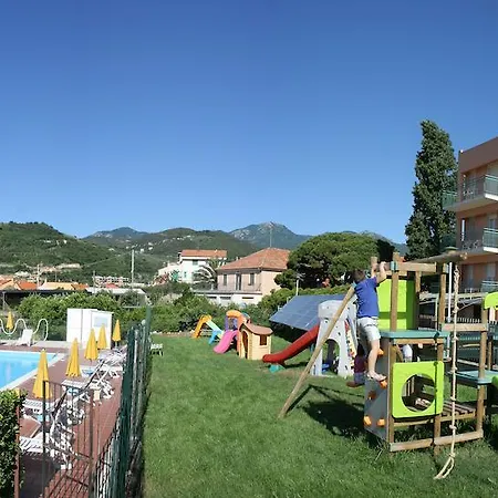 Mizar 4* Pietra Ligure