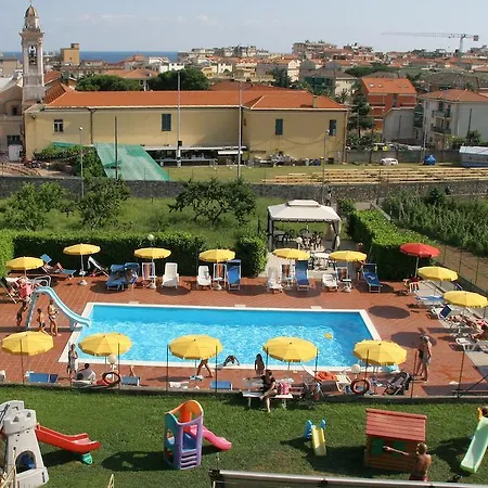 Mizar Aparthotel