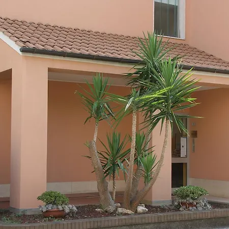 Mizar Aparthotel 3*