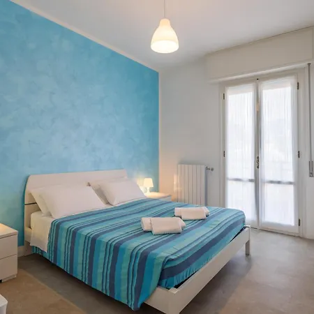 Aparthotel Mizar 3*