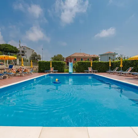 Aparthotel Mizar Pietra Ligure