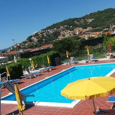 Aparthotel Mizar 3*