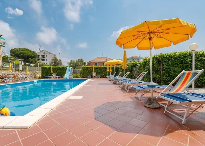 Mizar Lägenhetshotell 4*