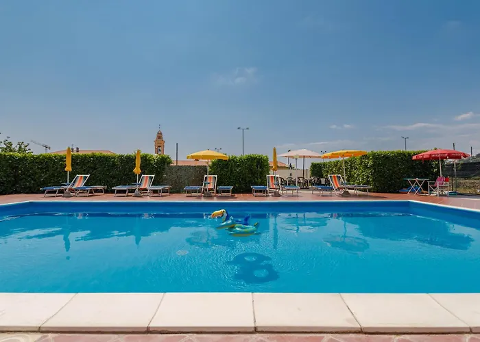 Lägenhetshotell Mizar Pietra Ligure