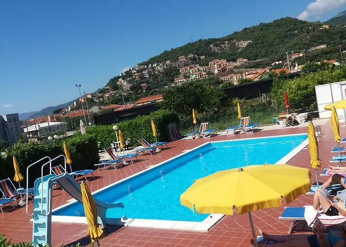 Lägenhetshotell Mizar 4*