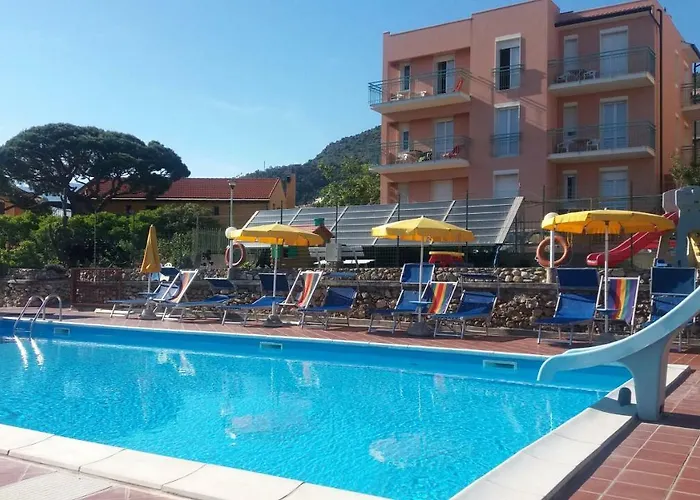Mizar Lägenhetshotell Pietra Ligure